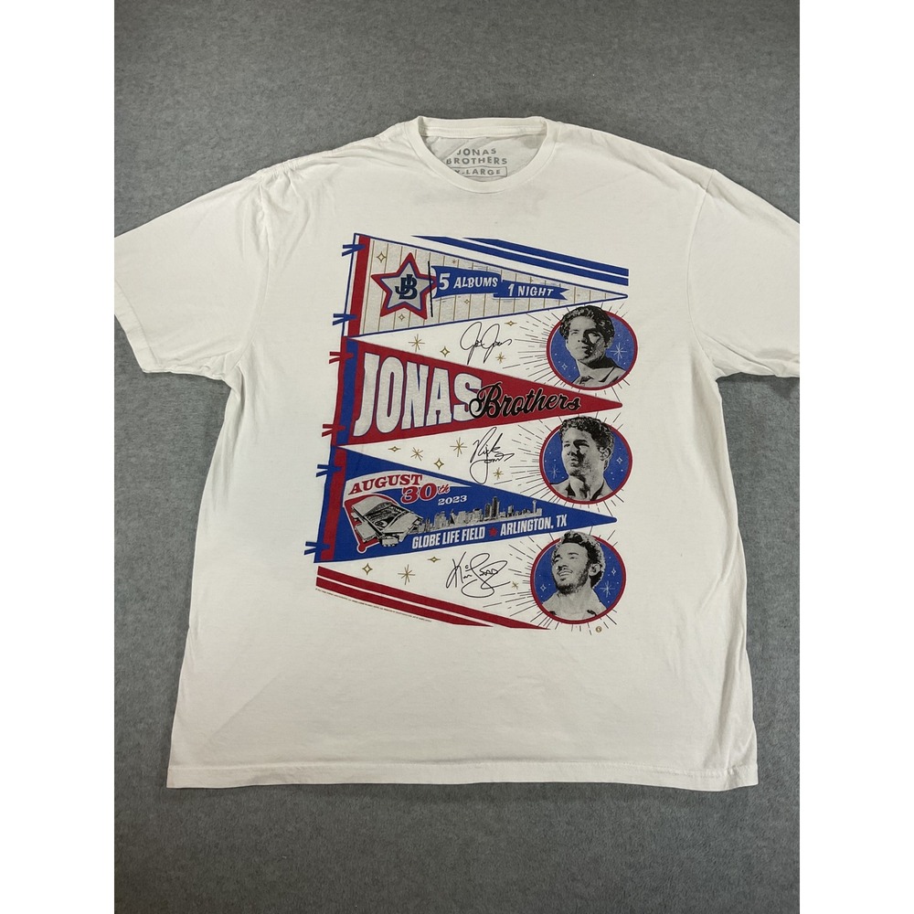 Jonas Brothers 2023 Tour T-Shirt Arlington TX Globe Life Field White XL 2494